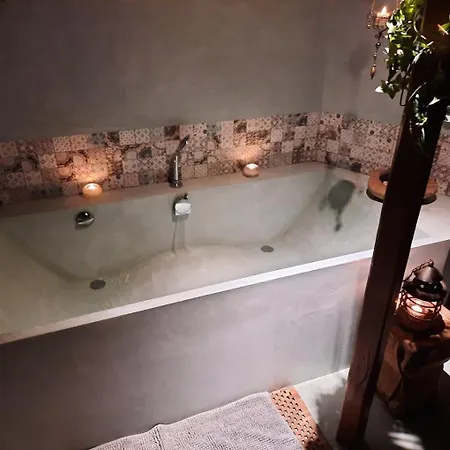 Le Manoir D'ange Bed & Breakfast