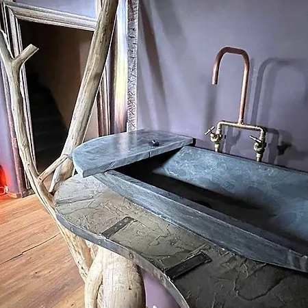 Le Manoir D'ange Nocleg ze śniadaniem 4*