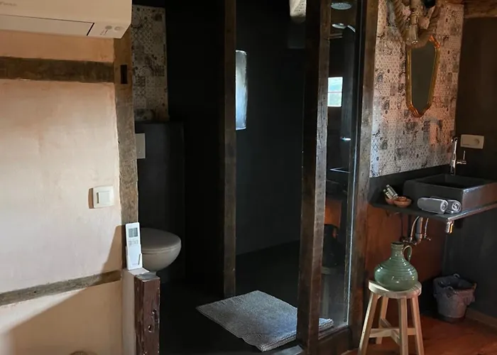 Le Manoir D'ange Bed & Breakfast 4*